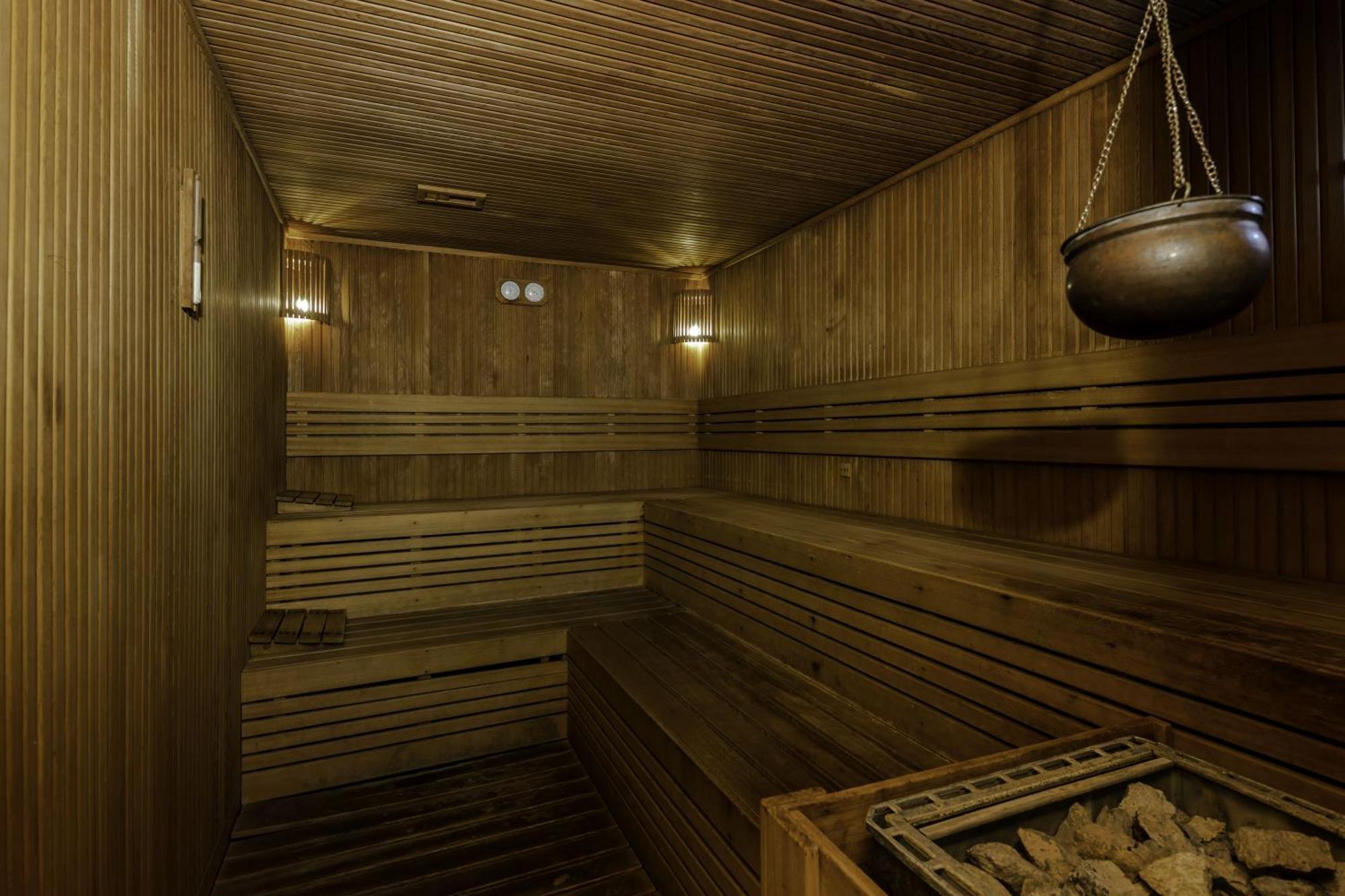 فندق وسبا ليفني - فئة خاصة اسطنبول المظهر الخارجي الصورة A Finnish sauna